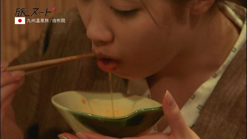 【放送事故画像】エロい食べ方してフェラの練習！そんなフェラ顔を放送中ｗｗｗ 18