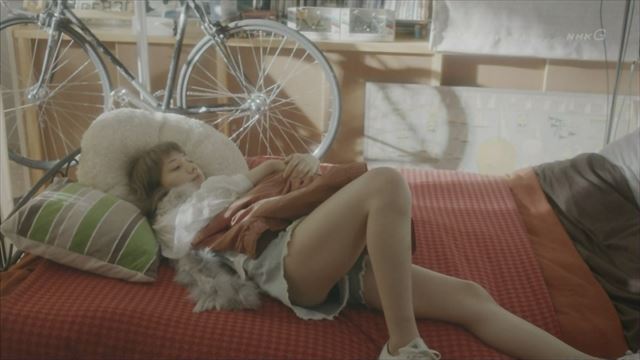 【放送事故画像】テレビに出てる女の子の脚ってなんでこんなにきれいでエロいんだ？ｗ 15