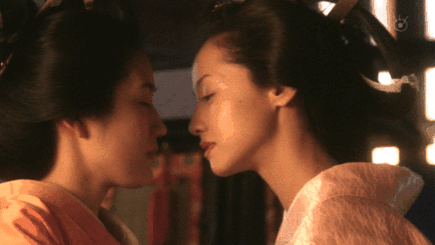 【キスGIF画像】女優やアイドルのキス顔が可愛いすぎてたまらんｗｗｗ 07
