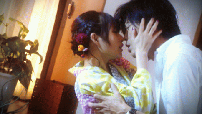 【キスGIF画像】女優やアイドルのキス顔が可愛いすぎてたまらんｗｗｗ 09