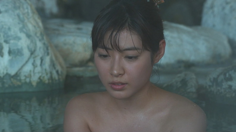 【入浴キャプ画像】芸能人の生肌が拝める温泉レポって最高でしょｗｗｗ 15